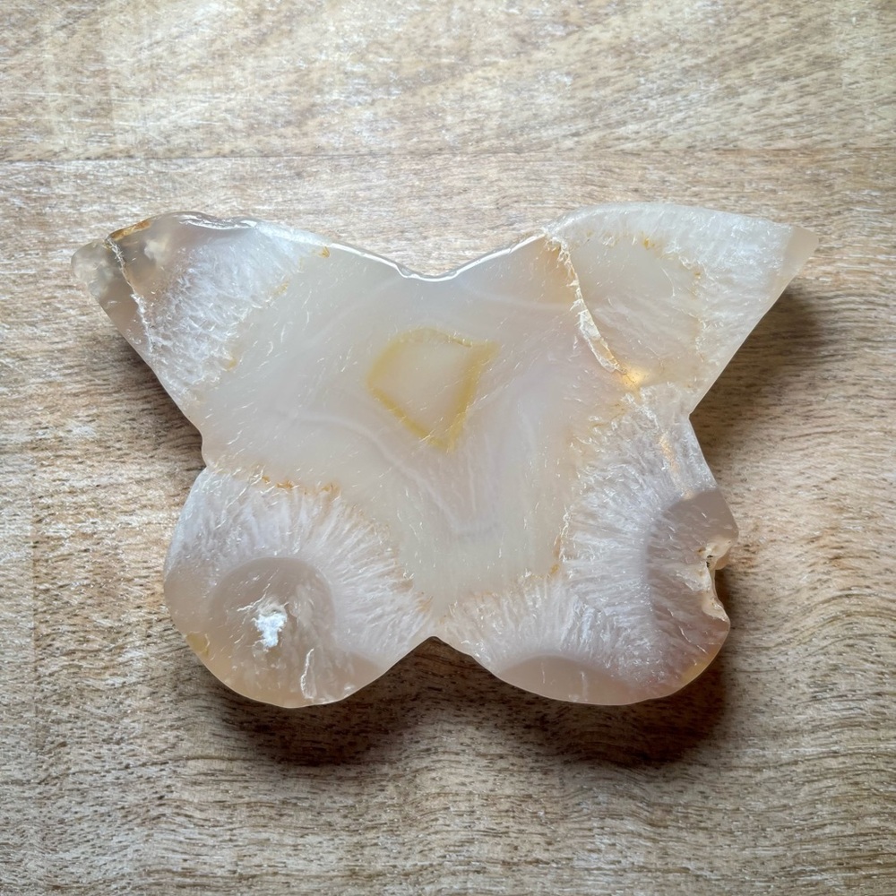 🦋Quartz with Flower Agate Butterfly-Crystal Carving
